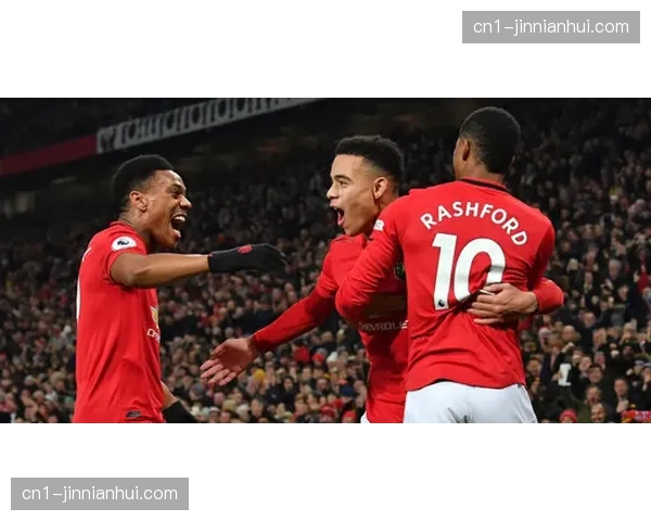 曼联前场三叉戟配合默契,姆贝乌莫与库尼亚轮换保持进攻活力 曼联前场三叉戟配合默契,姆贝乌莫与库尼亚轮换保持进攻活力